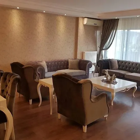Saygin Musterilerimiz Icin Kaliteli Bir Yasam Alani. Apartment